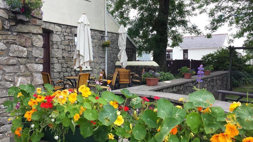 The Castle Inn Ebbw Vale Exterior photo